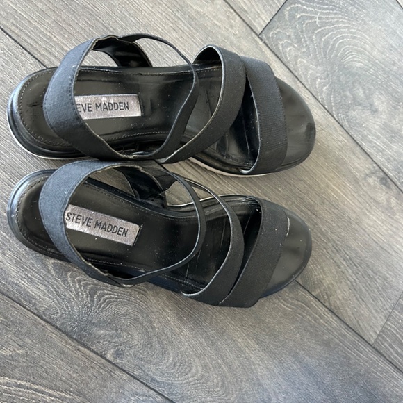 Steve Madden Sandal - Picture 4 of 4